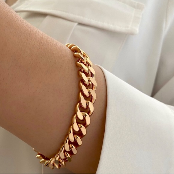 Chunky Chain Bracelet | 18K Gold Plated Luxury Jewelry - Picture 4 of 12